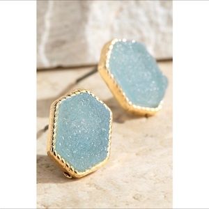 💎2/ $10-All jewelry💎 Dainty marquee shape druzy earrings